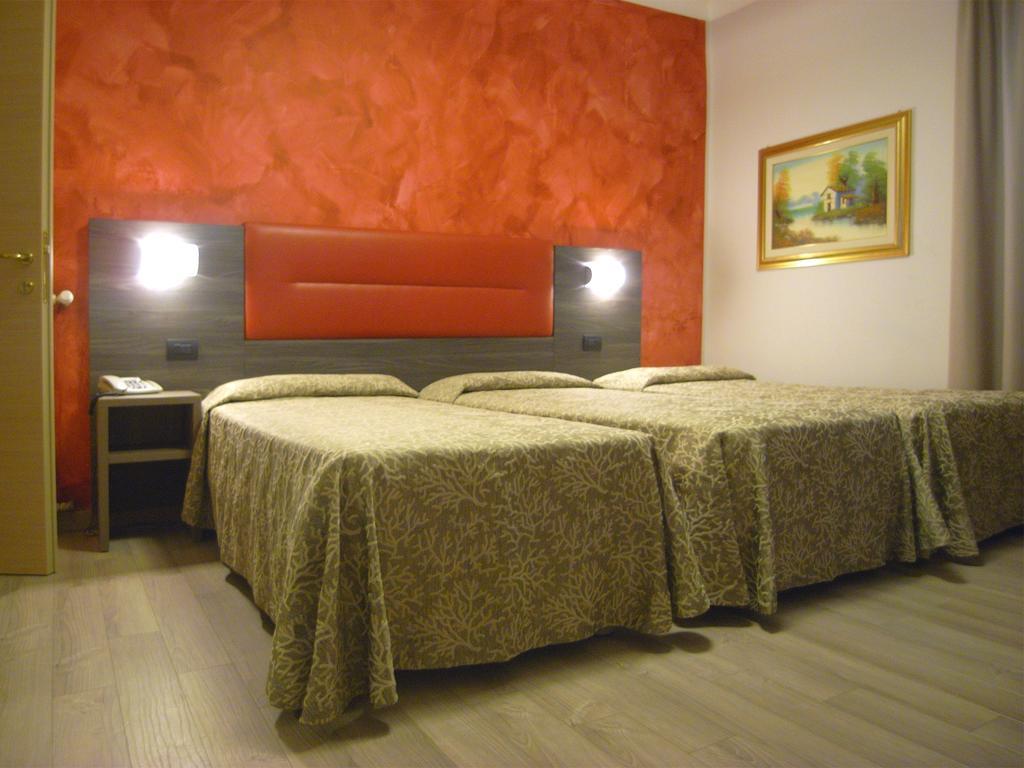 Hotel Siena Milánó Kültér fotó