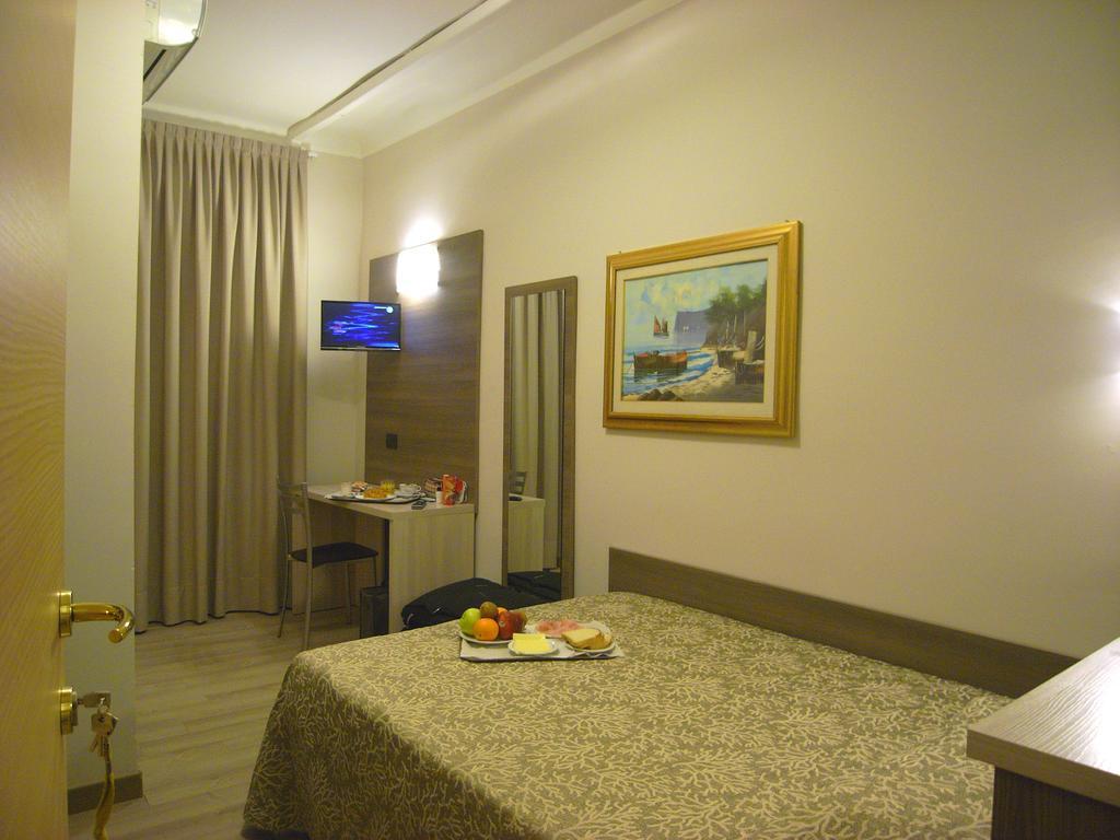 Hotel Siena Milánó Kültér fotó