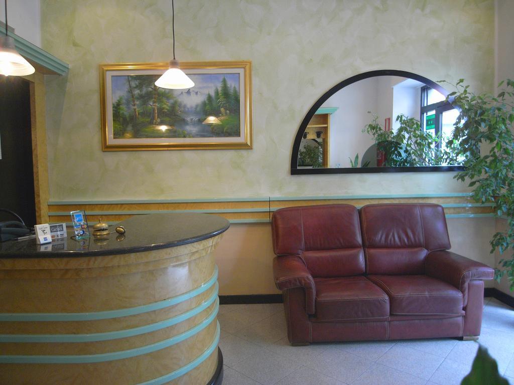 Hotel Siena Milánó Kültér fotó