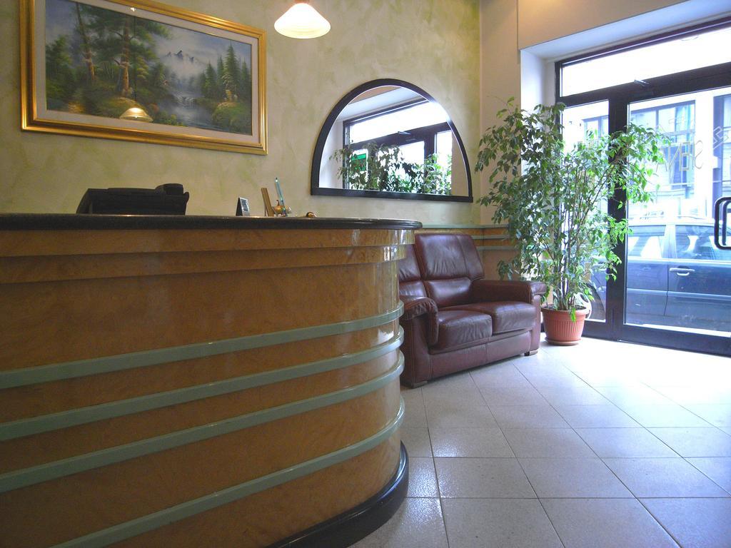 Hotel Siena Milánó Kültér fotó